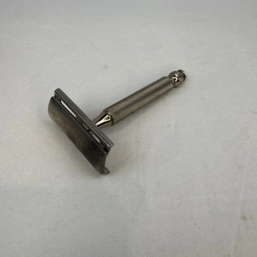 Vintage Gillette Tech Safety Razor Silver Tone Knurled Handle Made in USA C1